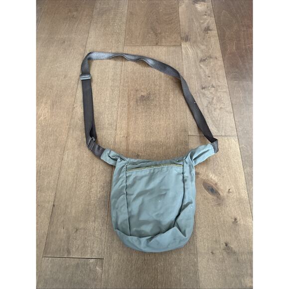 OVERLAND Equipment Crossbody Travel Bag – Small Organizer Purse, Hiking - Picture 2 of 4